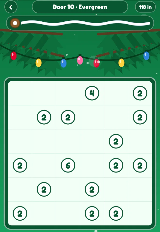 MerryWrap Door 10, Evergreen: the ribbon spool at the top of the board shows 118 inches